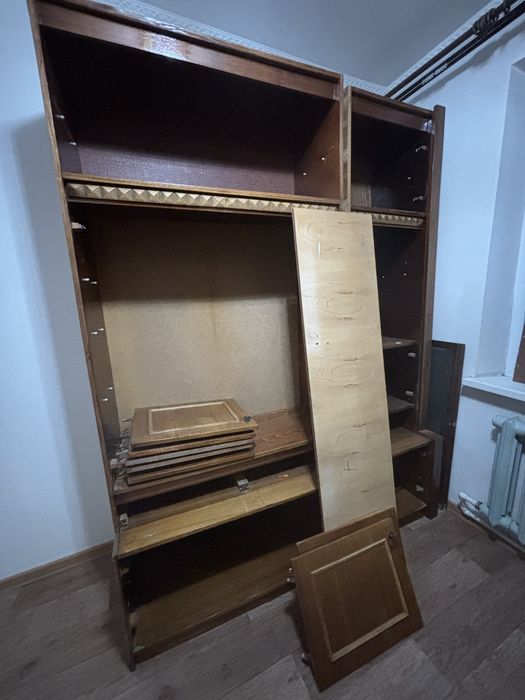 Отдам бесплатно стенку