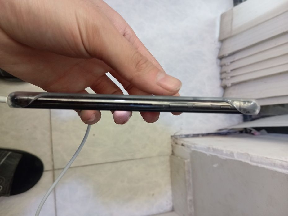 Iphon X 64gb holati yahshi