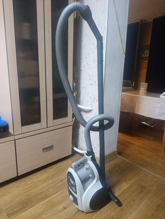 Пылесос Samsung SC4520 Air Track 1600W