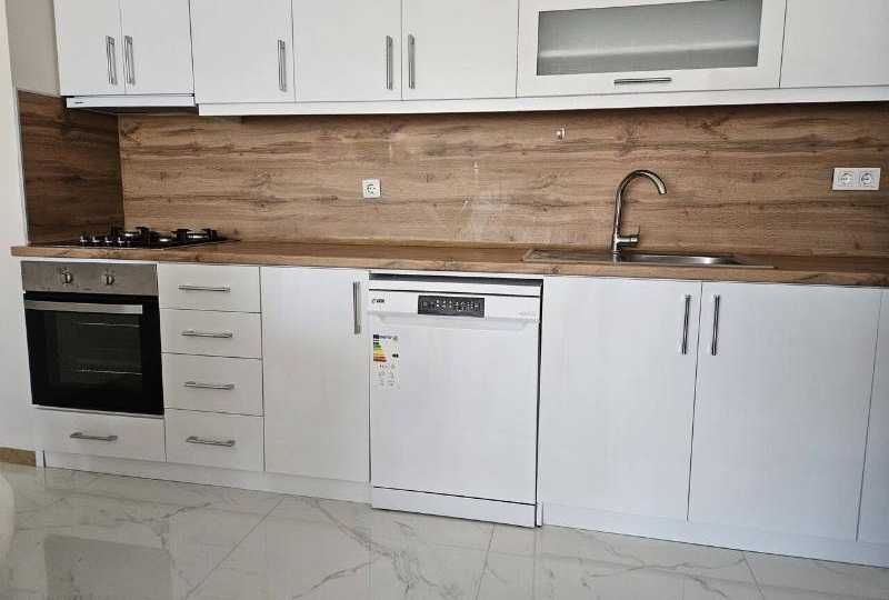 Дава се под наем Тристаен апартамент в София, Редута - 85 кв.м за 500 € - Снимка #2