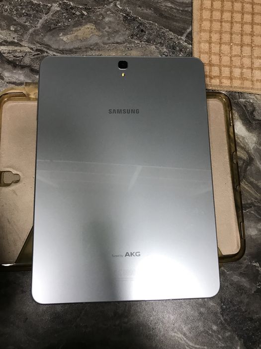 Продам планшет б/у