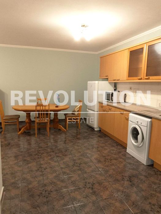 Дава се под наем Тристаен апартамент в Варна, Център - 80 кв.м за 500 € - Снимка #1