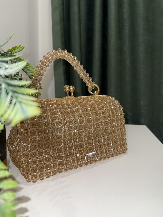 Ръчно изработена чанта от стъклени мъниста