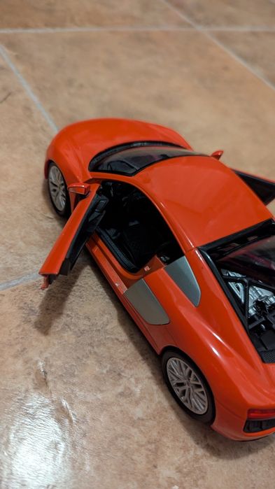 Macheta Audi R8 V10 1:24