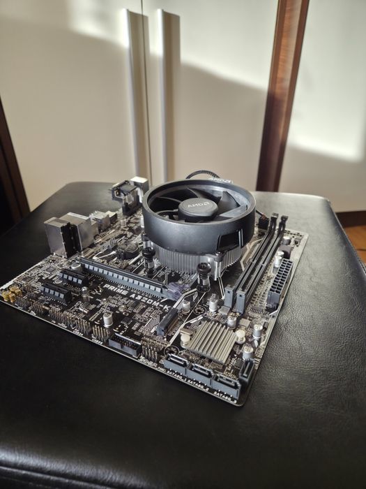 Kit placă de bază Asus a320m-k + Ryzen 5 5500 + cooler