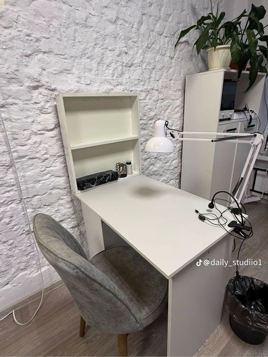 Сдается Маникюрный стол