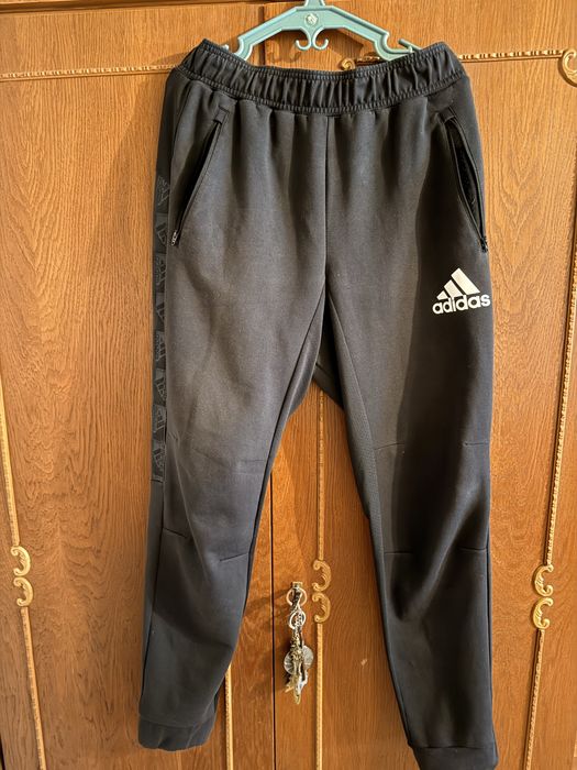 Vand pantaloni trening adidas fitness alergare