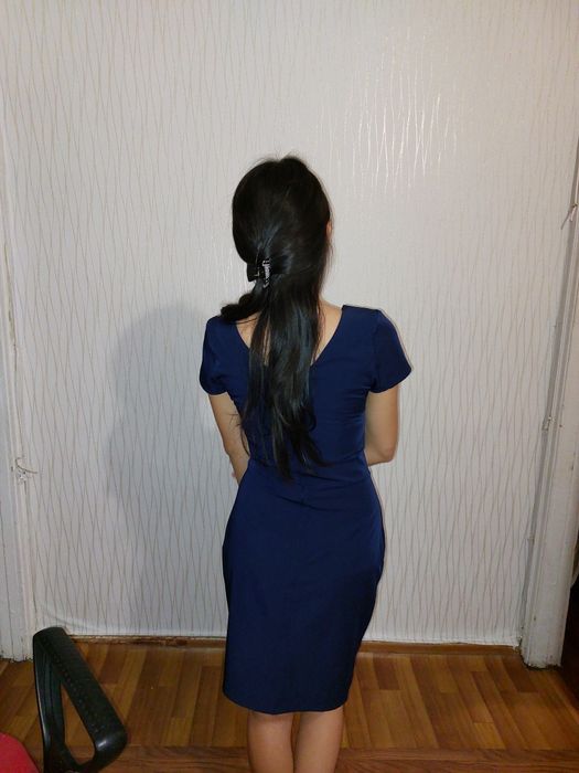 Продаю офисное платье