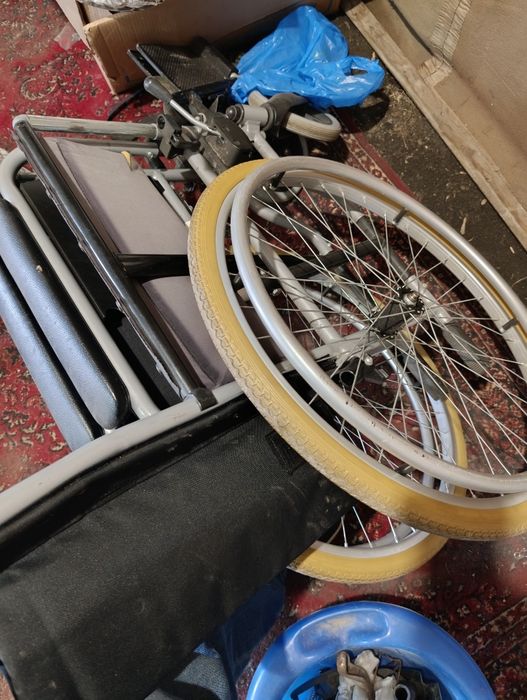 Инвалидная коляска