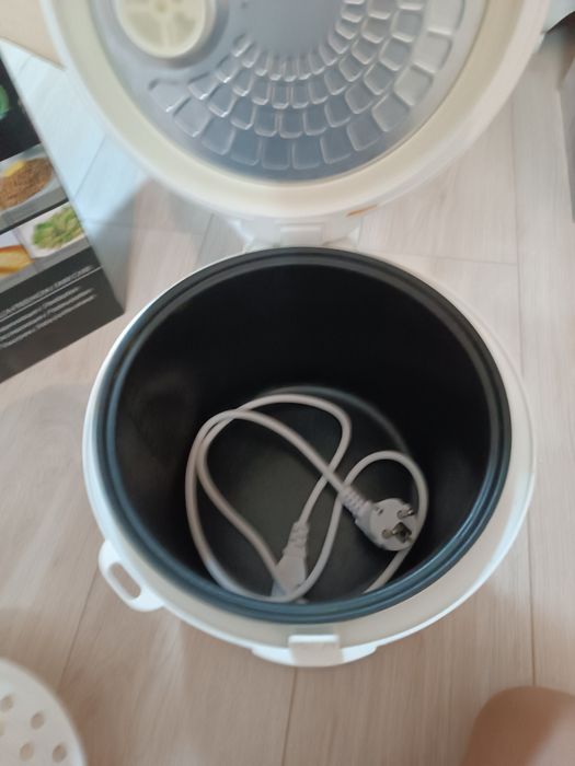 Мультиварка ,,Redmond,,