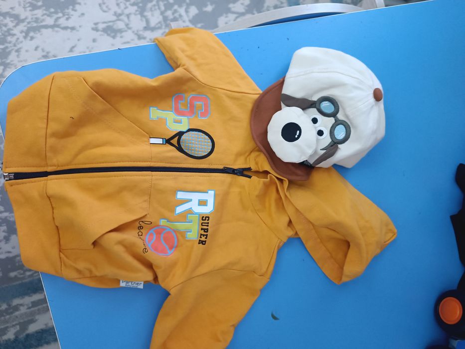 Продается ветровка для мальчика на годик