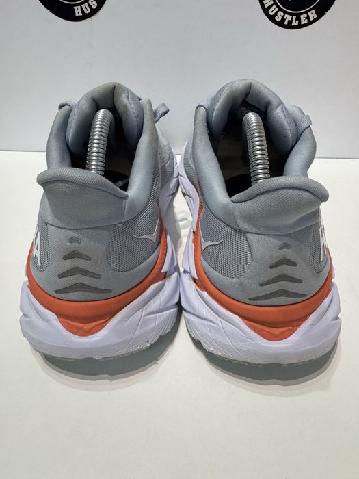 Маратонки HOKA CLIFTON 8 . Номер 41.5