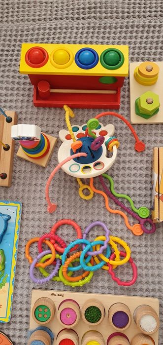 Детские развивающие игрушки