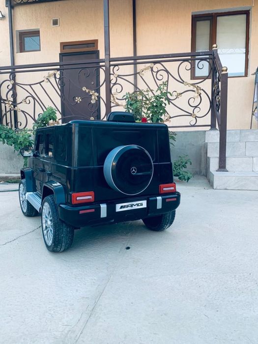 Машина для детей в хорошем состоянии