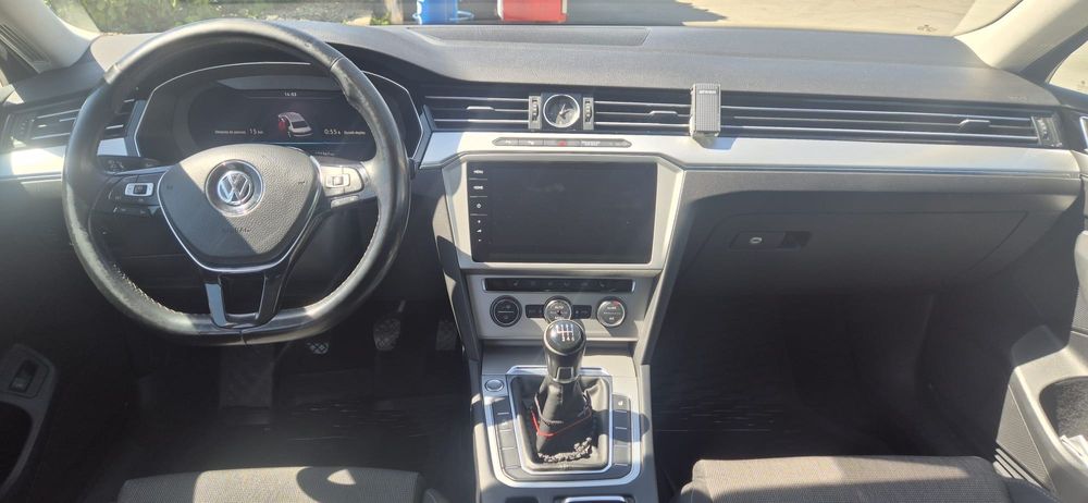 VW PASSAT 2019 2.0 TDI