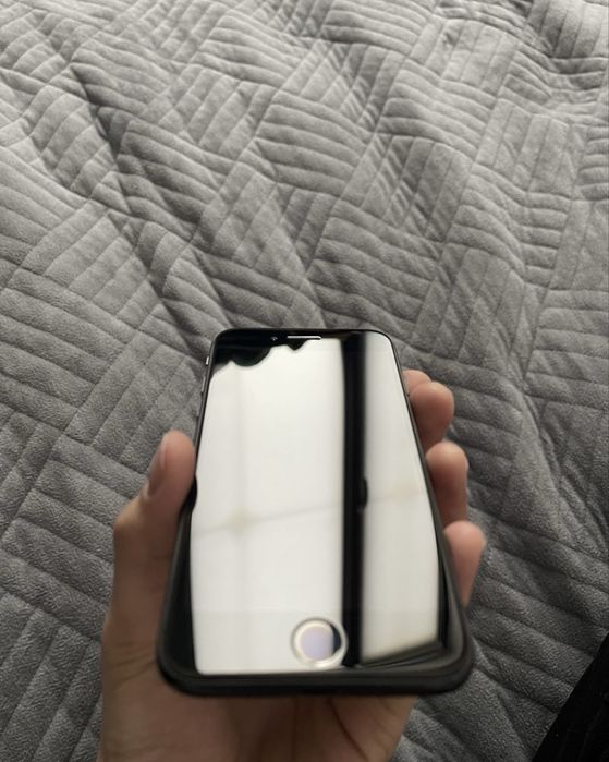 Продам Айфон Se В Хорошем состоянии