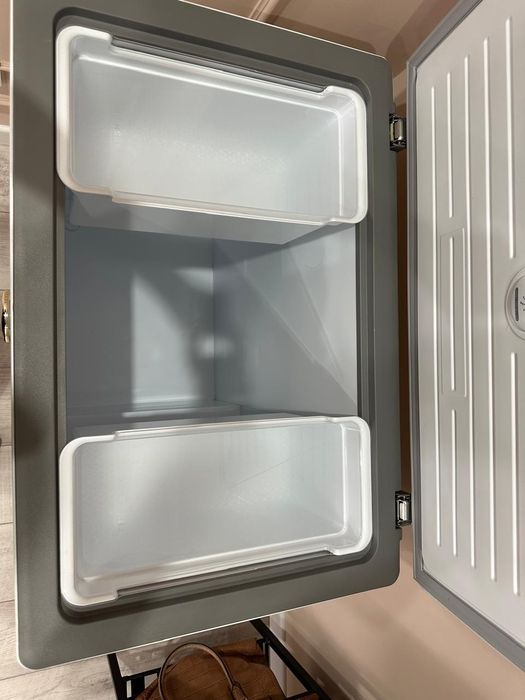 Продам морозильник