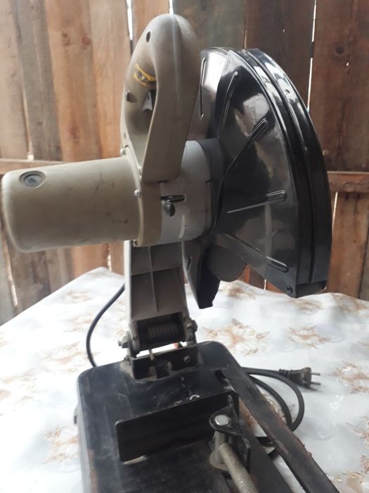 Продаётся пчелка