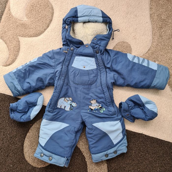 Продам детский комбинезон до года