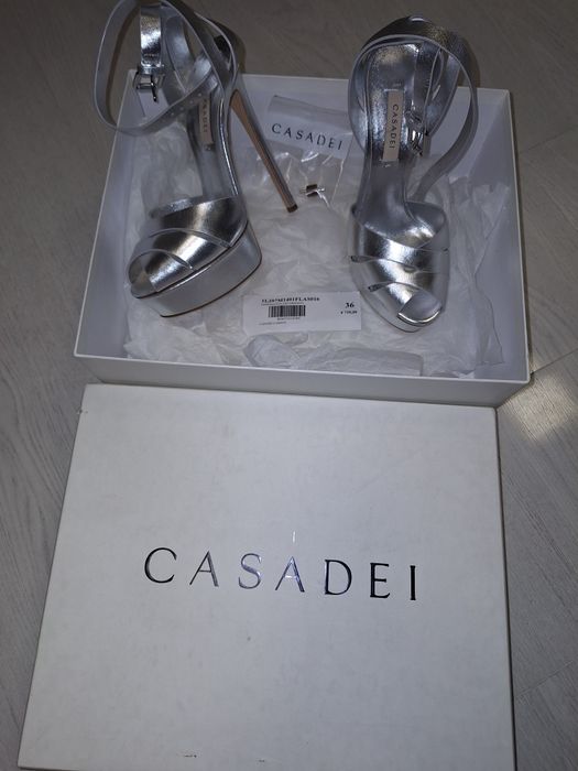 Sandale piele Casadei argintii