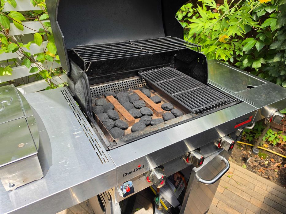 Gratar pe gaz din inox Char-Broil Professional Pro S 3, grile din fonta, sear burner, TRU-Infrared 140920
