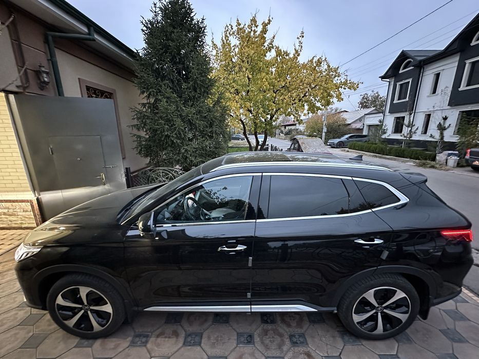 BYD Song Plus FLAGSHIP Sotiladi