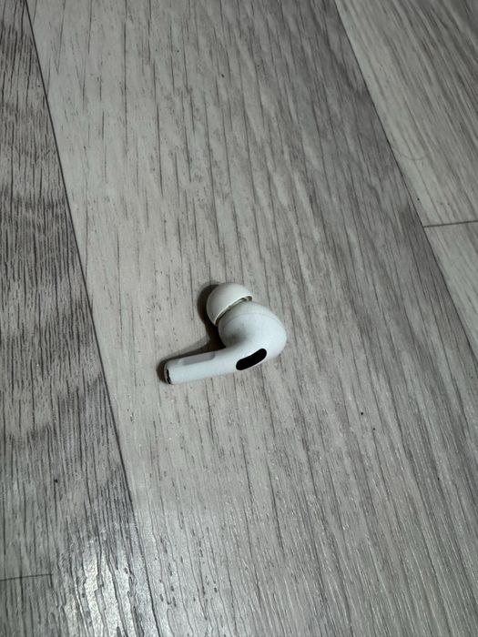 Air pods 2 pro левый наушник