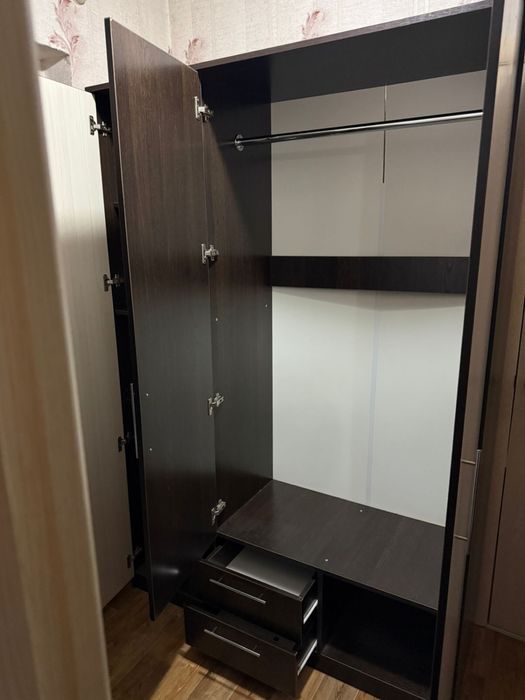 Шкаф плательный