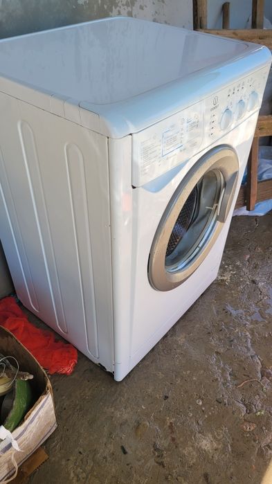 Kirmoshina indesit  yaxshi ishlidi