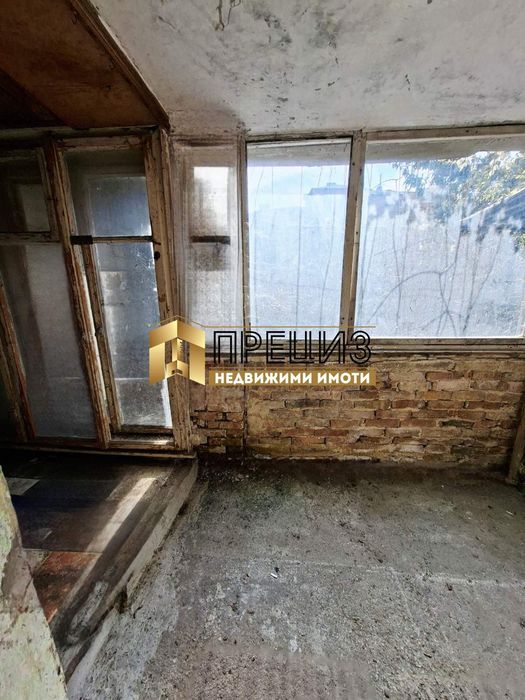 Продажба Къща гр. Шумен - Болницата 35m² и двор 120m²