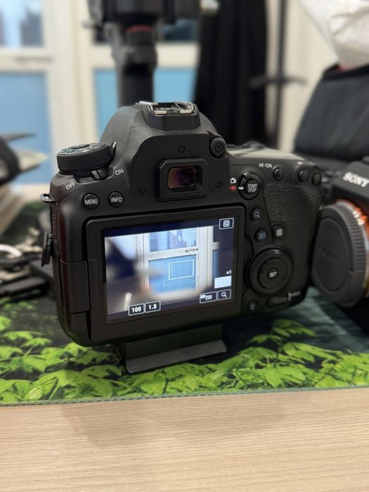 Камера Canon 6D Mark 2