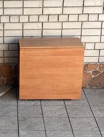 Продам стол