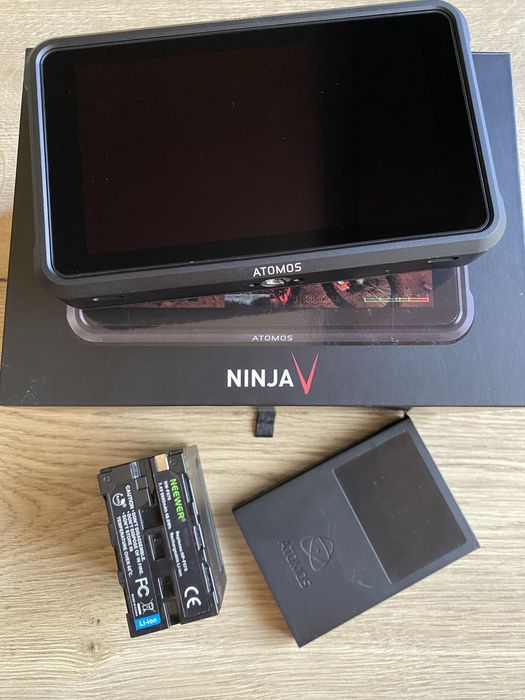 Atomos Ninja V + Samsung EVO SSD 512GB + Battery