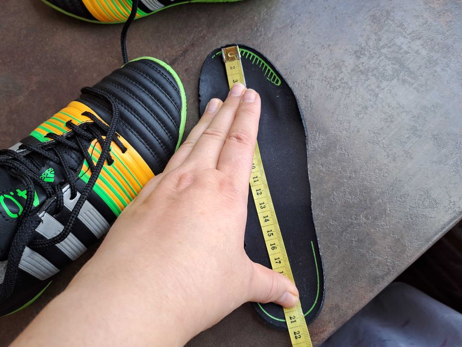 детски маратонкиAdidas кецове,футболни обувки,адидас,номер 34 за момче