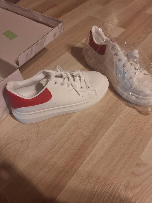 Sneakers noi,nepurtati, marimea 39-40