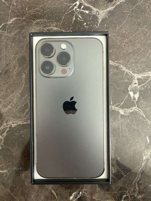 iPhone 13 pro - като нов