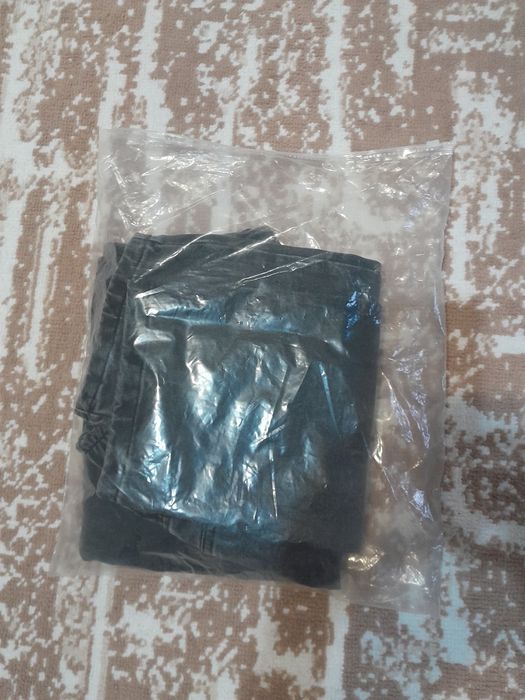 Продам джинсы новые в упаковке