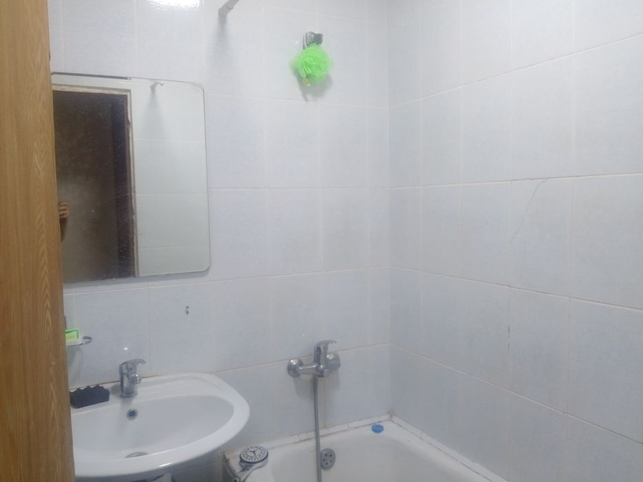 Qizlarga sheriklikka kvartira