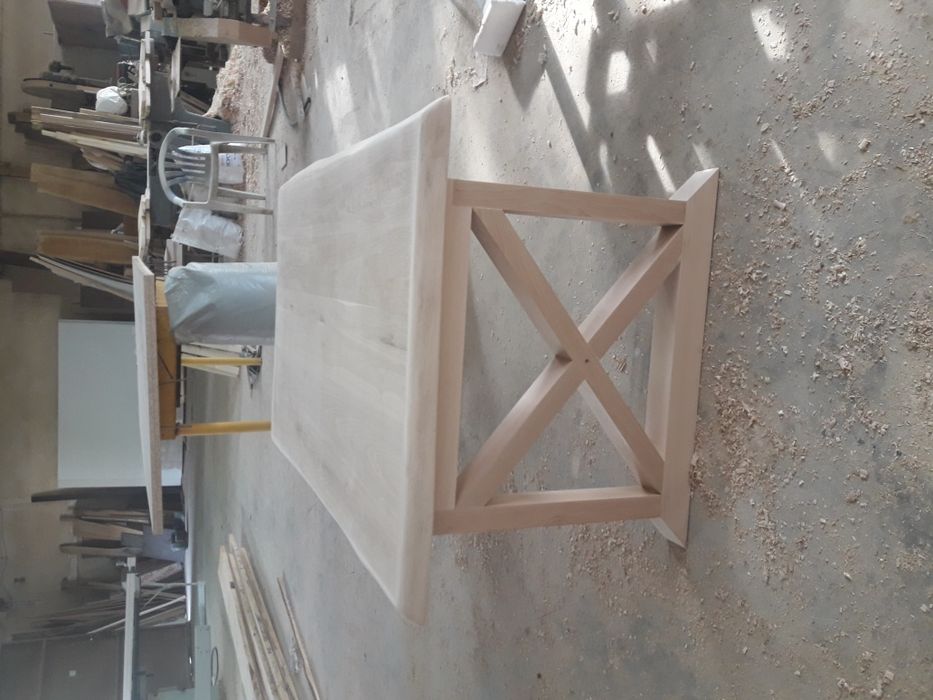 Дъбова холна маса