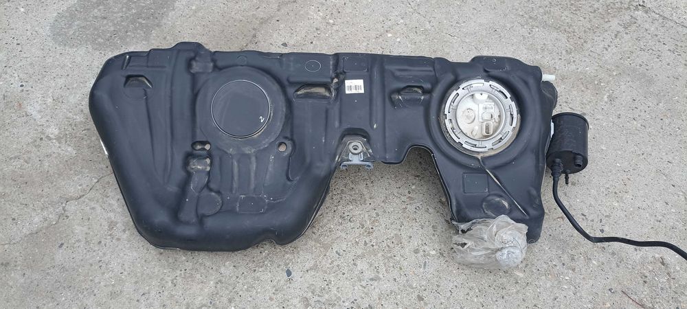 Rezervor combustibil benzina BMW F30 F31 F80 M3 Seria 4 F32 F36 F82 M4