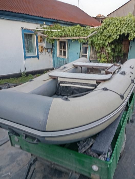 Продам лодку Риф360 нднд