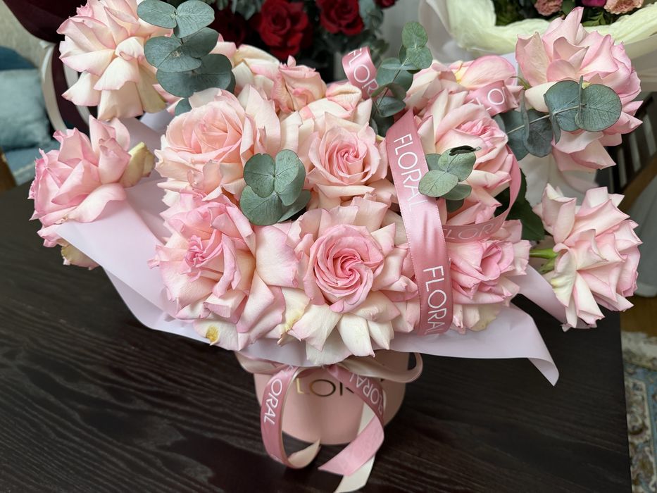 Цветы, букеты на подарок