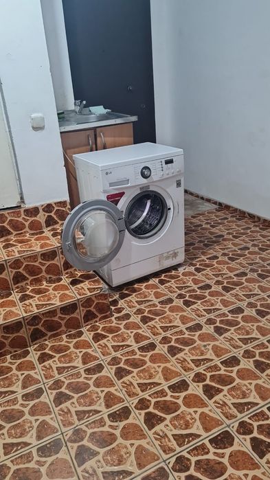 Сдам теплую комнату в общежитии