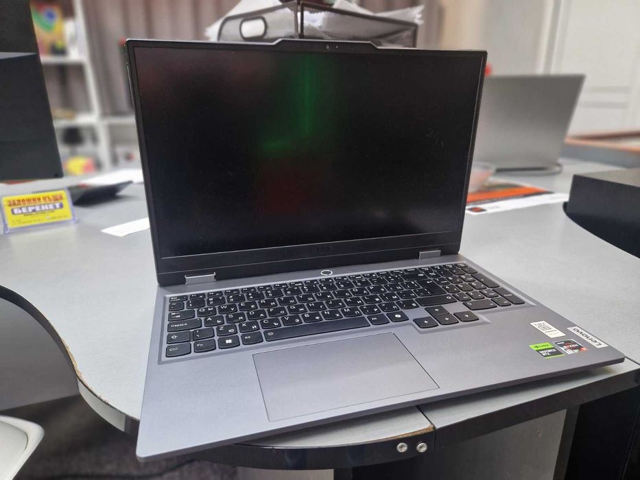 Лаптоп Lenovo LOQ 15ARP9