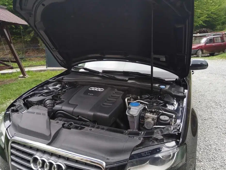 Vând Audi A4 B8 2011