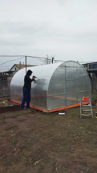 Теплица дачная с поликарбонатом