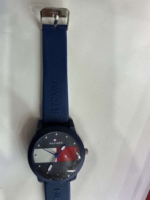Часы Tommy Hilfiger