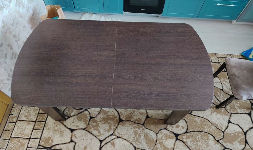Продам стол из натурального дерева