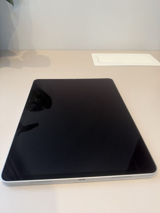 iPad Pro 12.9” Gen 5 (M1) + Apple Pencil – stare foarte bună