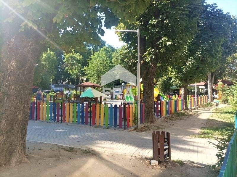 Двустаен обзаведен апартамент под наем, в района на Лятно кино Тракия,